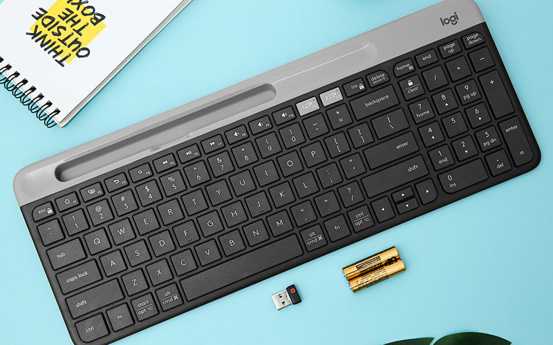 B&agrave;n ph&iacute;m Logitech