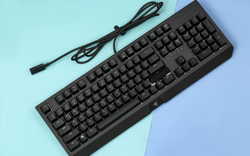 B&agrave;n ph&iacute;m Razer