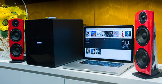 Chọn mua loa vi tính cho dân văn phòng: Hãng nào phù hợp làm việc?