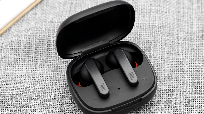 Tai nghe JBL c&oacute; chất lượng &acirc;m thanh ấn tượng