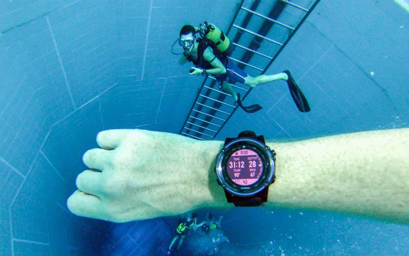 Đồng hồ Garmin sở hữu nhiều chuẩn chống nước chất lượng