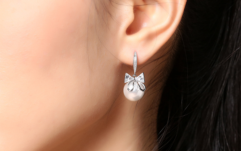 Thiết kế b&ocirc;ng tai trẻ trung, hiện đại