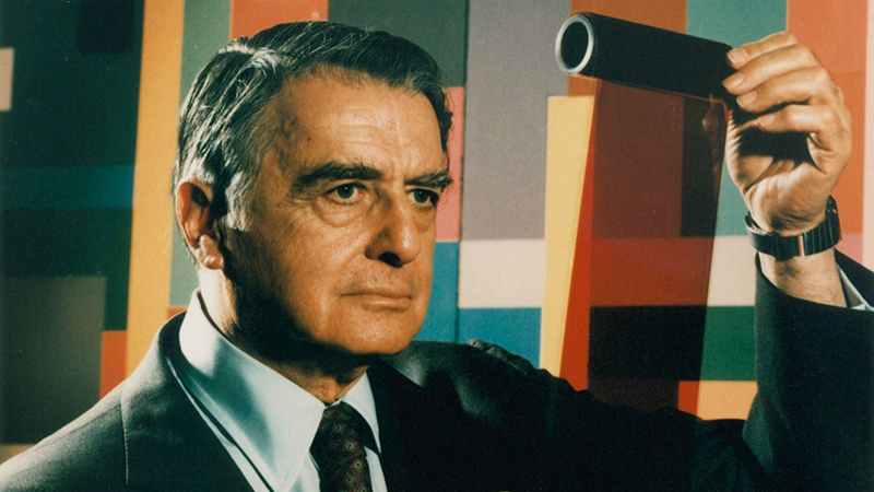 Polaroid được thành lập bởi nhà sáng chế Edwin Land