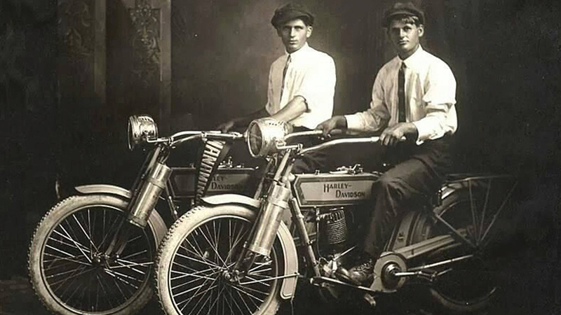 Hình ảnh 2 nhà sáng lập của Harley-Davidson