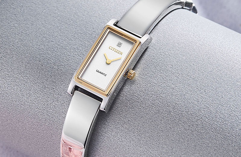 Đồng hồ Nữ Citizen EZ6364-59A có thiết kế màu trắng thuần mang vẻ nữ tính, hợp thời trang