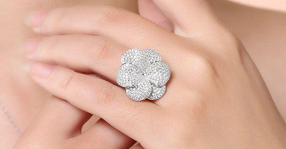 Top 5 mẫu nhẫn hoa hồng đẹp dịu dàng, dễ thương nhất cho phái nữ