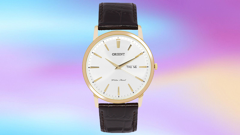 Orient FUG1R001W6 có dây da rất mềm mại, tích hợp ô lịch thứ và ngày tại vị trí 3h