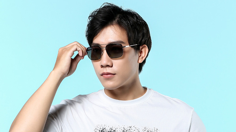 Mắt kính Firebird F92225-59-C45 có thiết kế gọng vuông tinh xảo, độc đáo