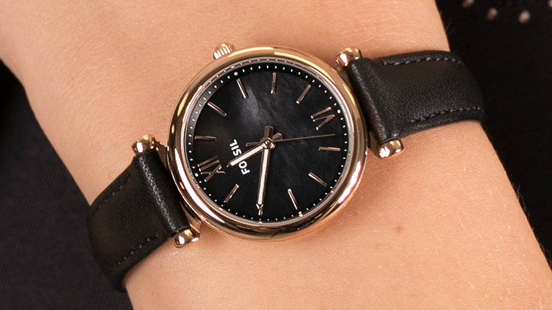 Fossil ES4700 l&agrave; mẫu đồng hồ nữ c&oacute; thiết kế cổ điển, thanh lịch với độ d&agrave;y 7 mm