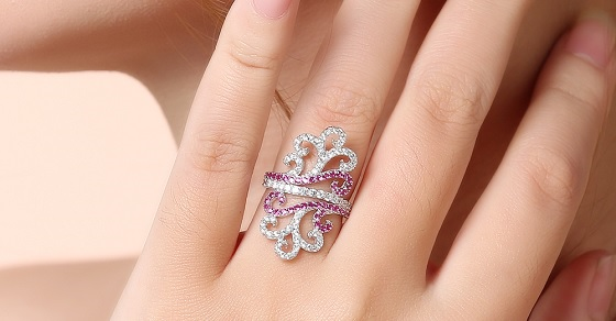Top 10 mẫu nhẫn đá quý nữ sang trọng 