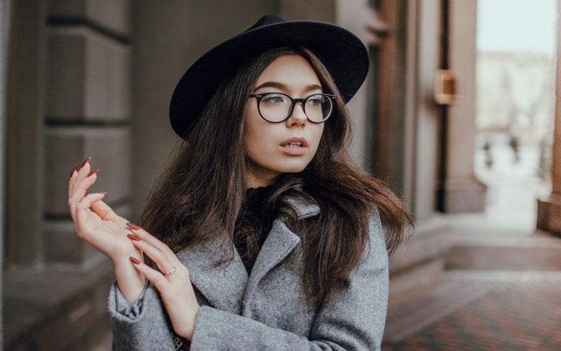 Mắt kính là phụ kiện hữu ích