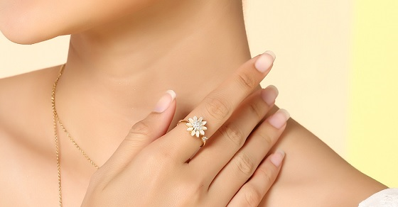 Top 8 mẫu nhẫn hoa cúc cho nữ lạ mắt, độc đáo và chất lượng nhất