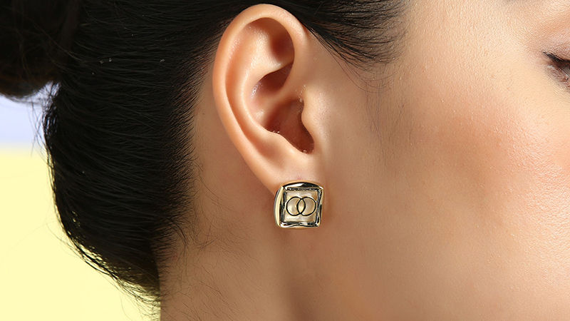 Bông tai hình vuông cá tính