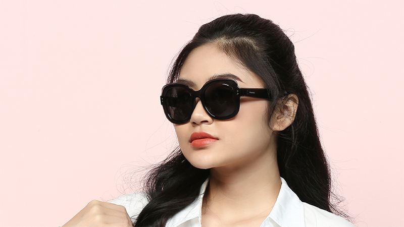 Thiết kế wayfarer độc đáo, cá tính