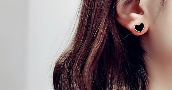 Top 10 mẫu bông tai trái tim dễ thương, năng động cho các bạn nữ