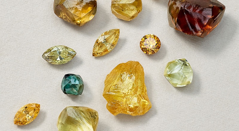 Đá quý thay đổi số phận
