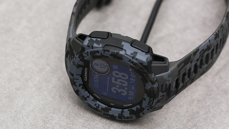 Đồng hồ họa tiết camo độc đ&aacute;o