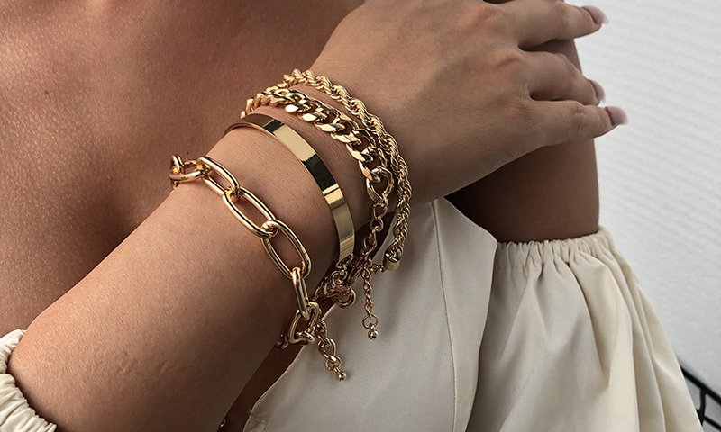 Chọn vòng tay nữ phù hợp