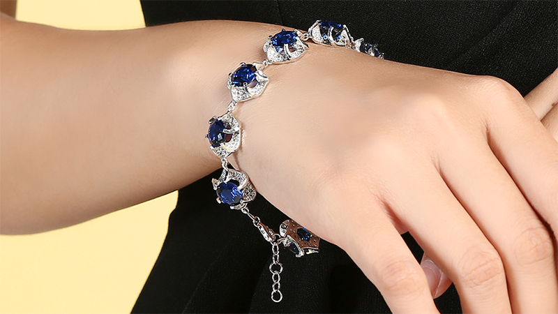 Chú ý đến kích thước cổ tay người đeo