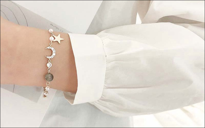 Thiết kế lắc tay phù hợp với phong cách bạn nữ