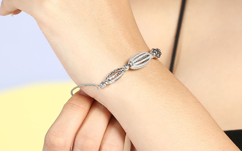 Lắc Tay AvaJi AVJ.B000045 thiết kế điểm nhấn độc đáo