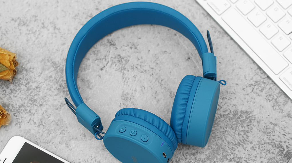 Thời gian sử dụng của tai nghe Bluetooth Mozard K8 có thể lên đến 15 giờ