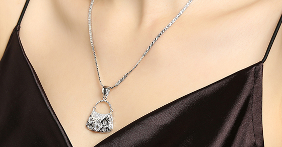 Top 10 mẫu mặt dây chuyền bạc nữ lấp lánh, sang trọng nhất 2022