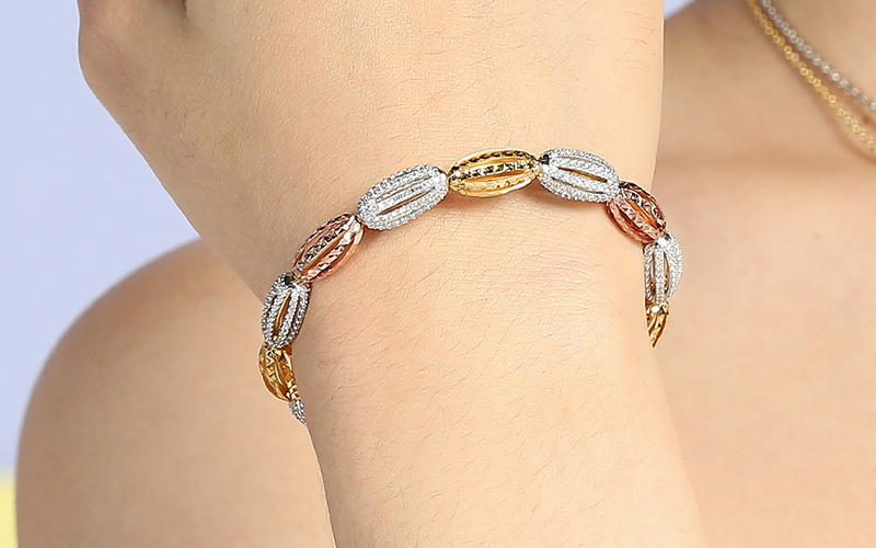 Lắc tay dạng chuỗi nhiều màu trẻ trung