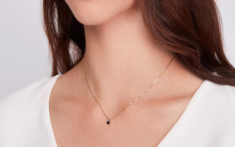 Chọn d&acirc;y chuyền ph&ugrave; hợp với d&aacute;ng cổ