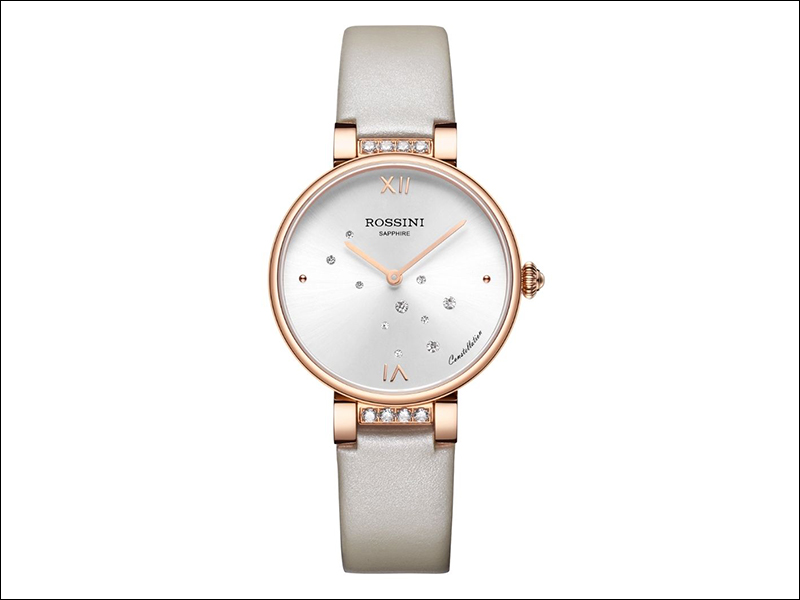 Đồng hồ với màu trắng nhã nhặn làm chủ đạo