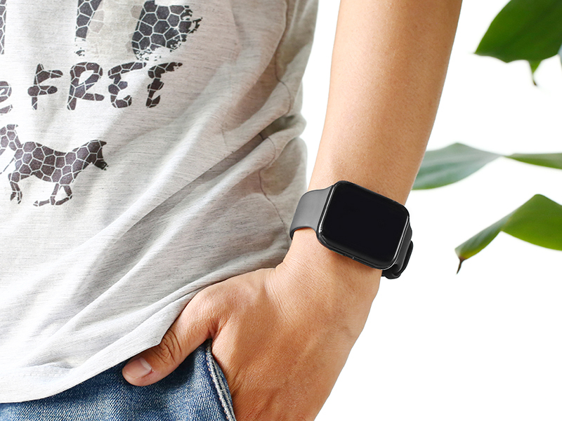 Oppo Watch 46mm sở hữu mặt hình vuông, thiết kế sang trọng, hiện đại