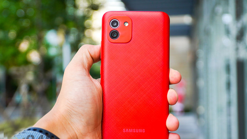 Điện thoại Samsung Galaxy A03 mặt nhám không bám mồ hôi