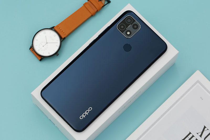 OPPO A15s được trang bị màn hình kích thước 6.52 inch