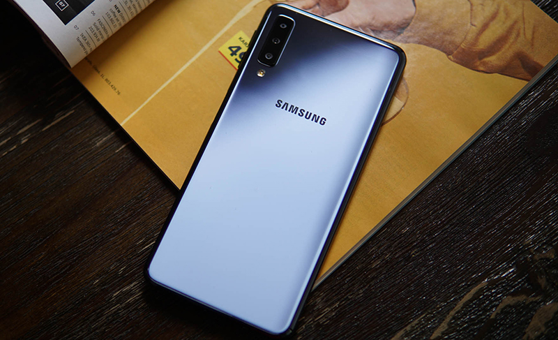 Điện thoại Samsung được trang bị những công nghệ tiên tiến và hiện đại nhất