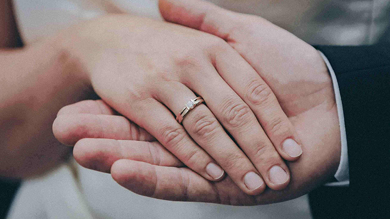 Nhẫn hợp kim nữ có giá thành phải chăng, có thể chế tác đa dạng thiết kế