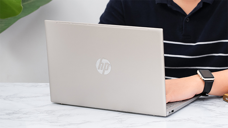 Laptop giá rẻ nhưng v&acirc;̃n ch&acirc;́t lượng và đáp ứng được nhu c&acirc;̀u