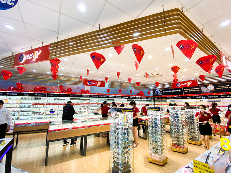 Nên chọn mua mắt kính có thương hiệu và nguồn gốc xuất xứ rõ ràng