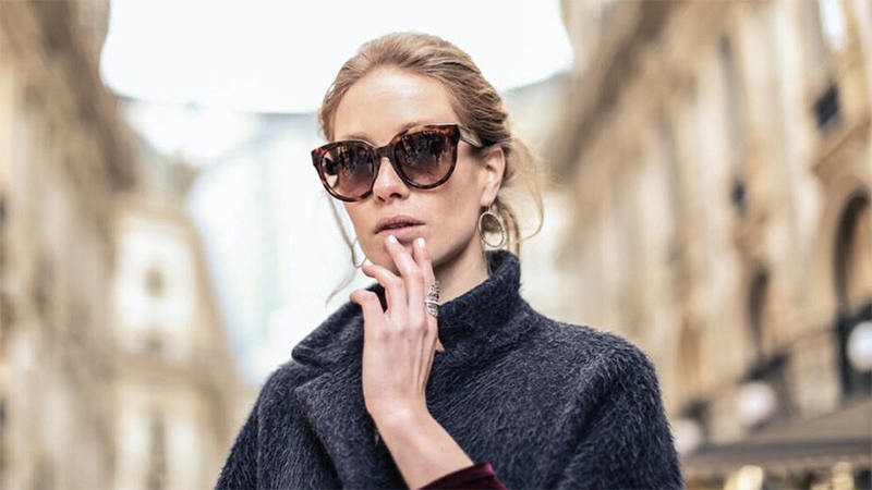 Chất liệu gọng tiêu chí khi mua mắt kính