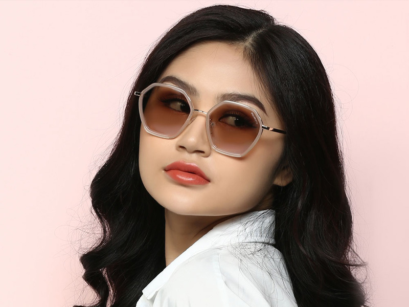 Mắt kính Jubilant TR1762_56_C5 kính kiểu trẻ trung năng động