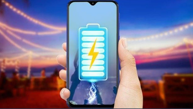 Nên chọn điện thoại có dung lượng pin lớn