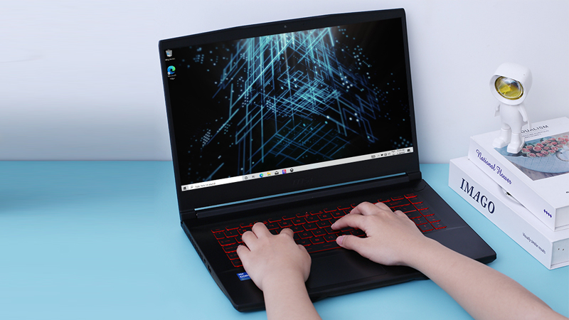 Laptop MSI Gaming GF63 Thin 11UD vỏ kim loại chắc chắn