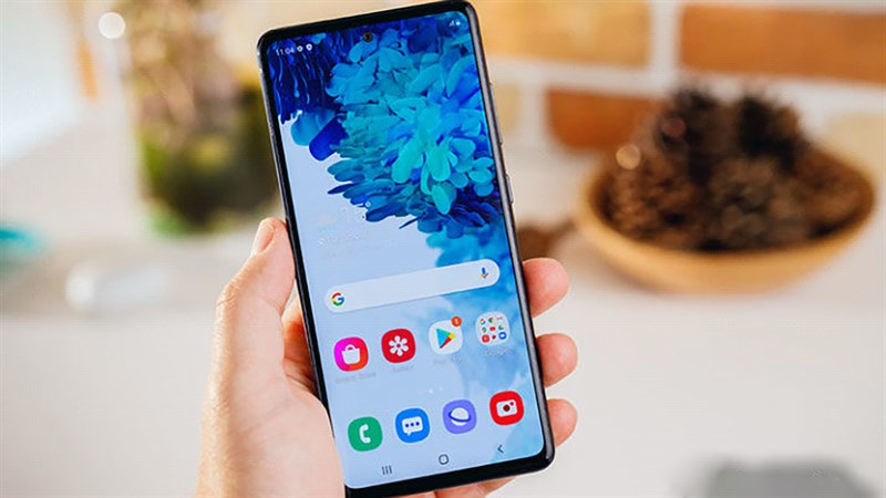 M&agrave;n h&igrave;nh Super AMOLED Plus tr&ecirc;n Samsung Galaxy A73