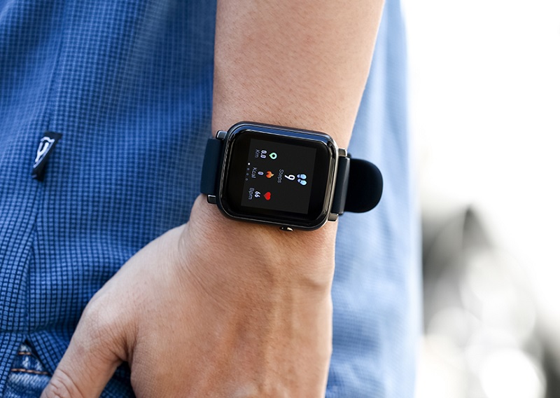 C&oacute; nhiều t&iacute;nh năng theo d&otilde;i sức khỏe