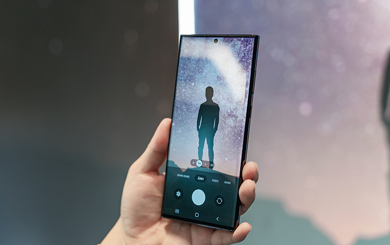 Điện thoại được t&iacute;ch hợp t&iacute;nh năng chống rung quang học