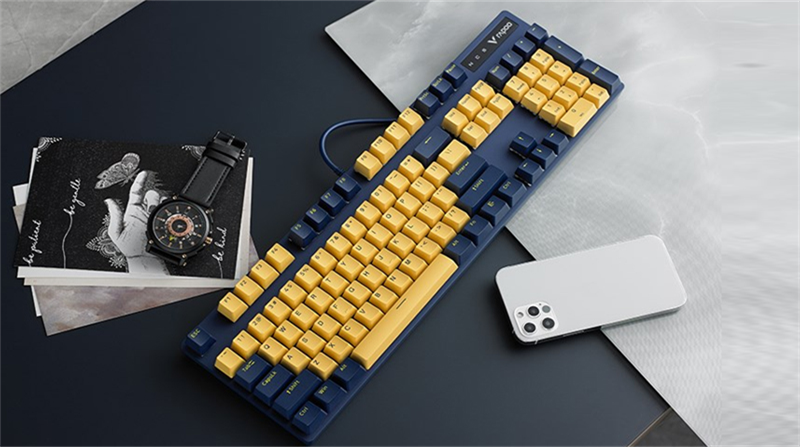 B&agrave;n ph&iacute;m full size thiết kế đầy đủ chức năng