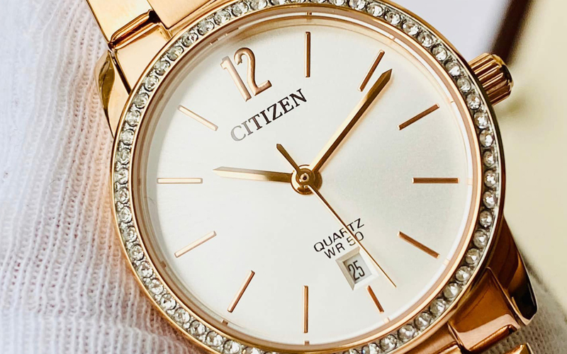 Khung viền chống gỉ, chịu lực