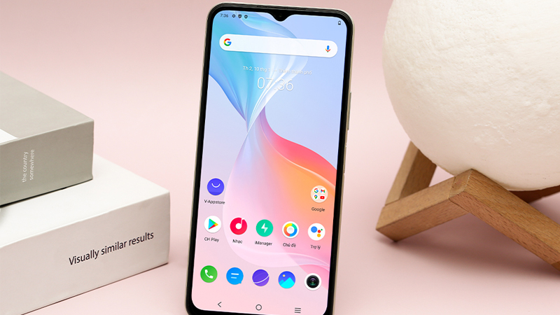 Vivo Y33s cũng được thiết kế kh&aacute; l&agrave; đơn giản