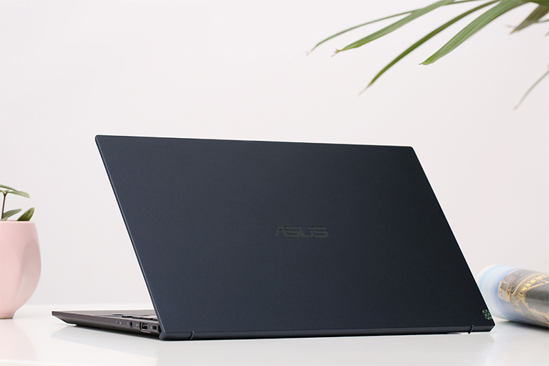 Laptop ASUS thiết kế mỏng nhẹ, cấu hình mạnh
