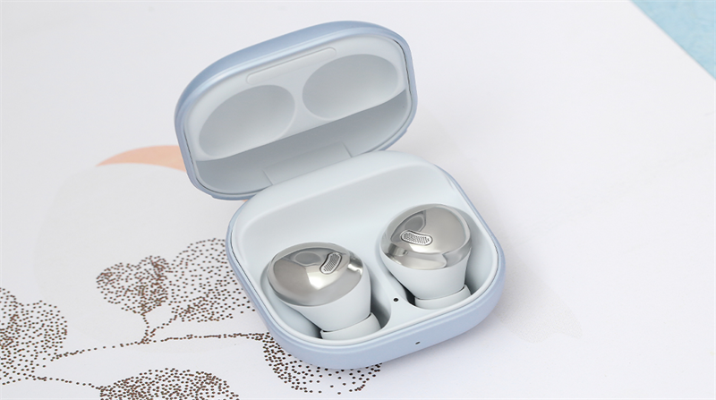 Thiết kế h&igrave;nh dạng tai nghe cổ điển