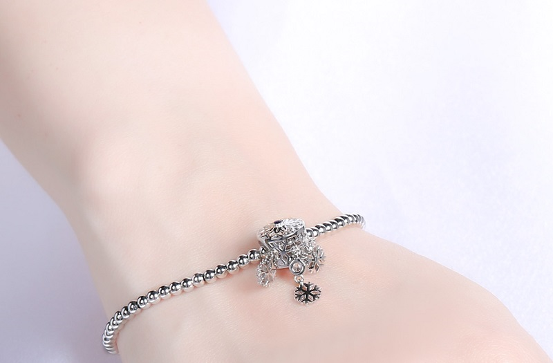 Hạt Charm Bạc Nữ Mạ Rhodium AvaJi AVJ.C000058.00 c&oacute; thiết kế sang trọng, đẹp mắt